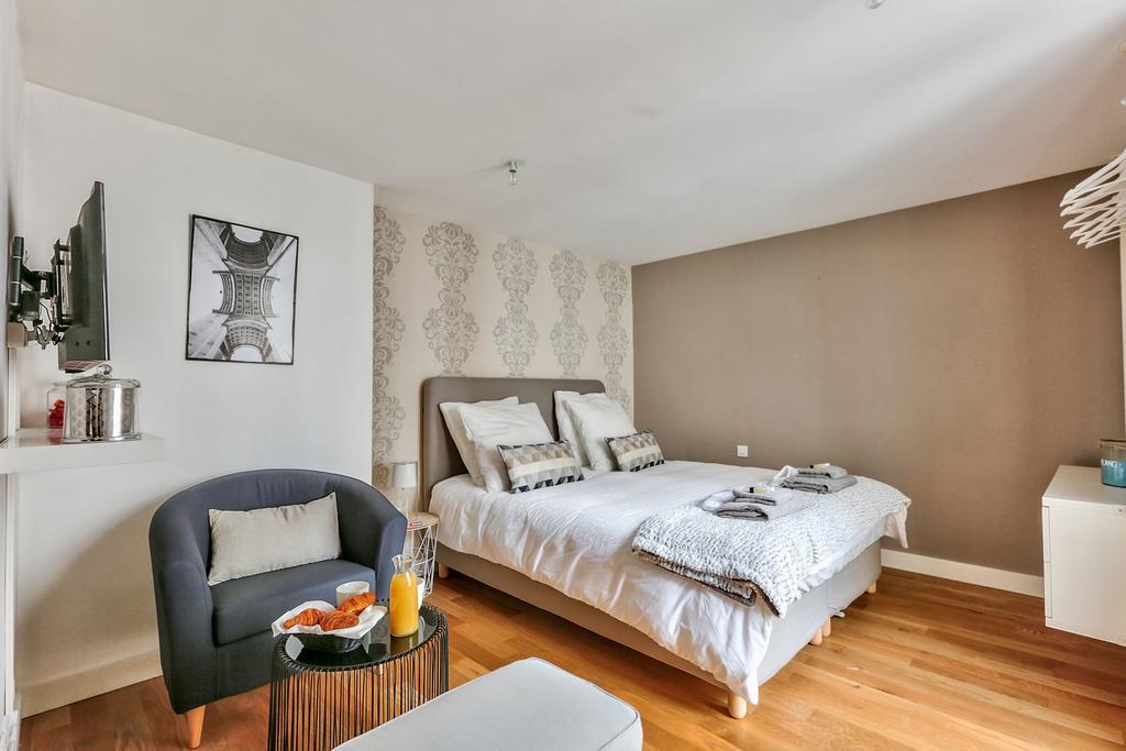 Love Nest In Saint Germain Paris Exterior photo